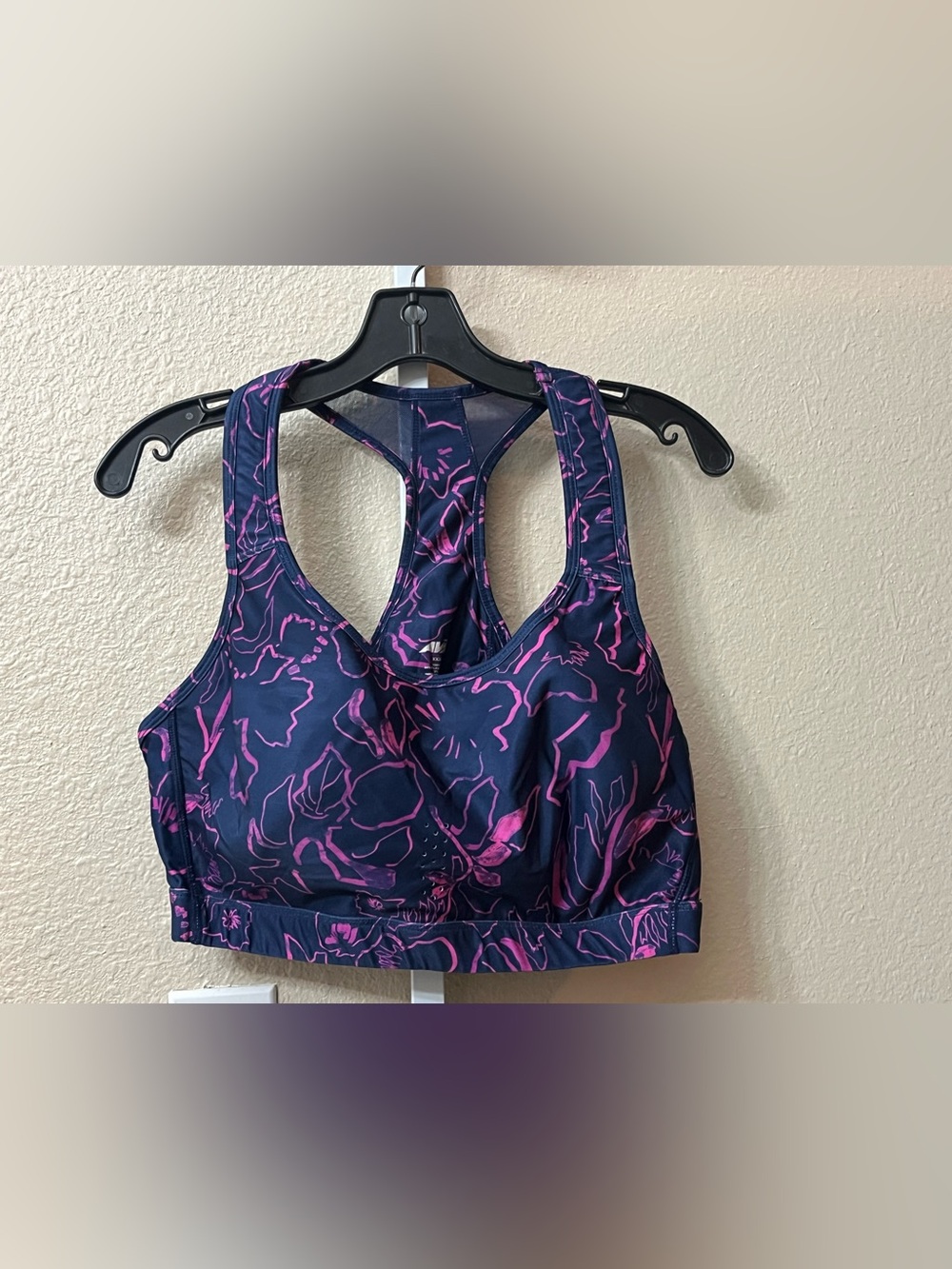 Avia Ventilated Molded Cup Sports Bra.